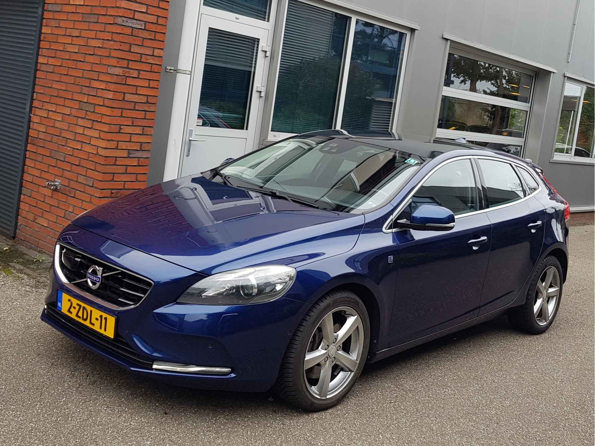 Volvo V40