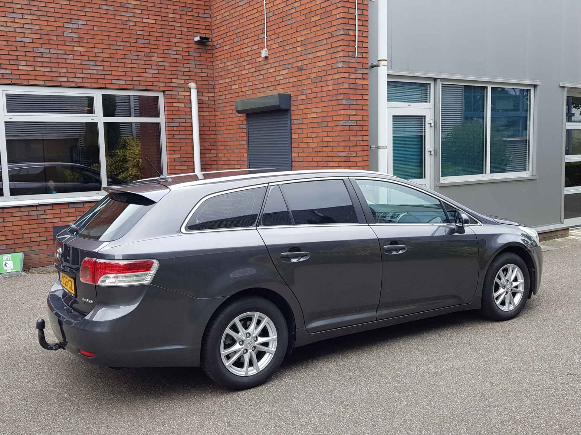 Toyota Avensis wagon