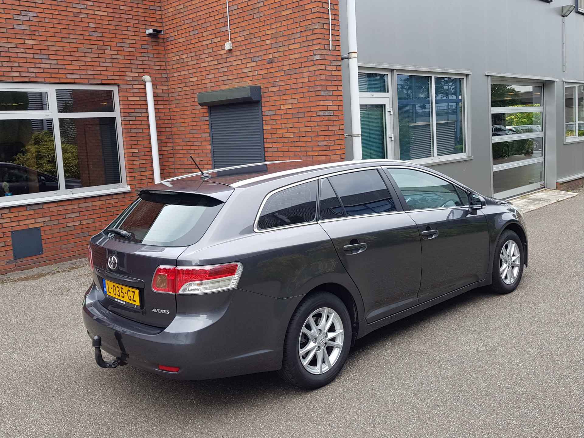 Toyota Avensis wagon