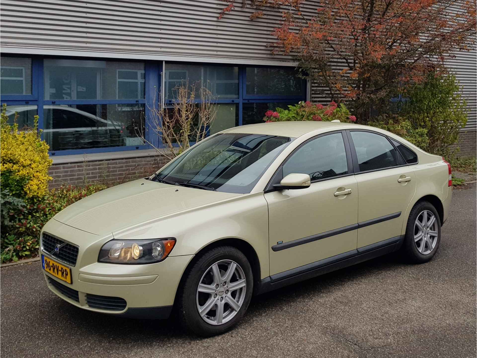 Volvo S40