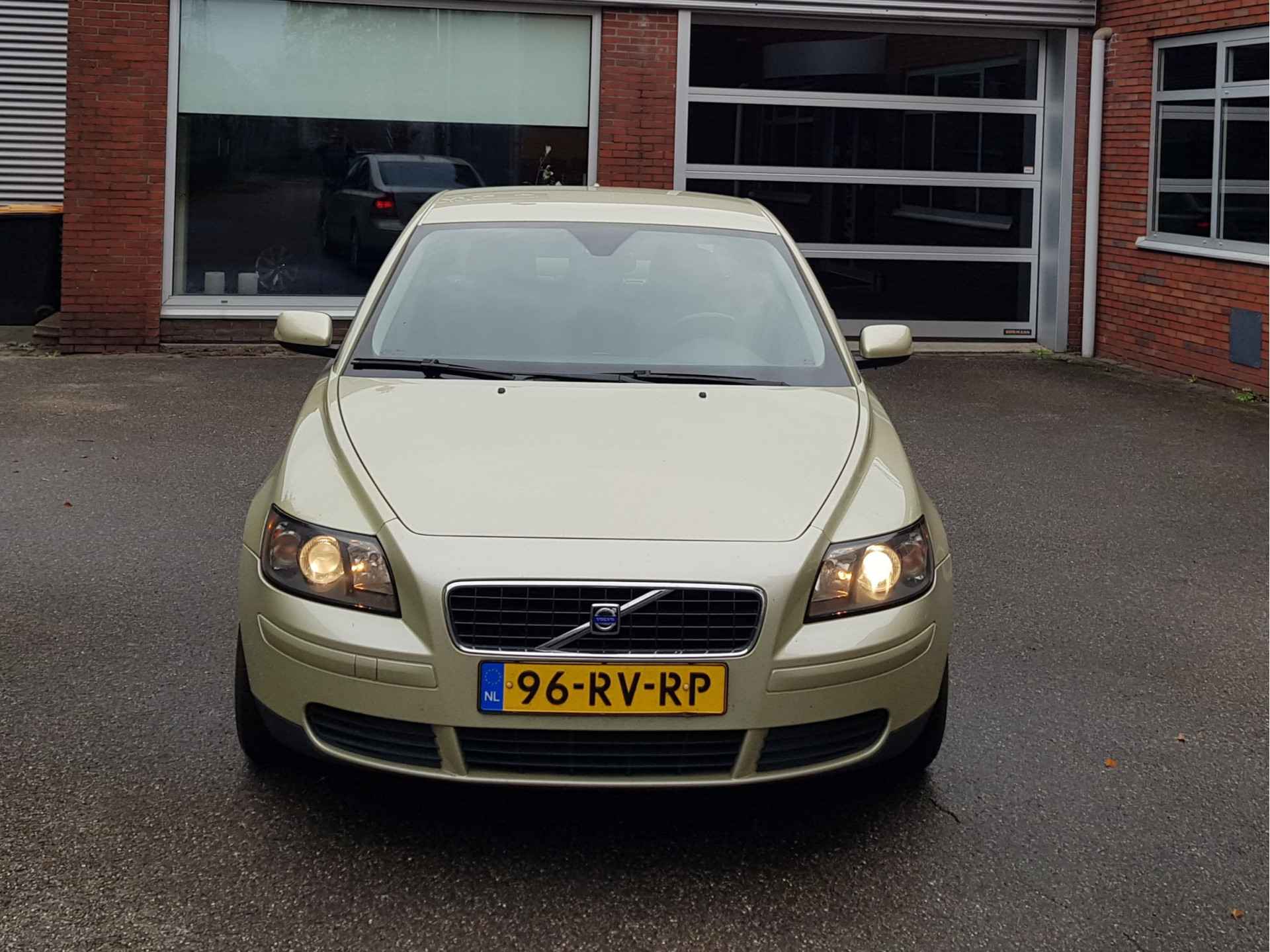 Volvo S40