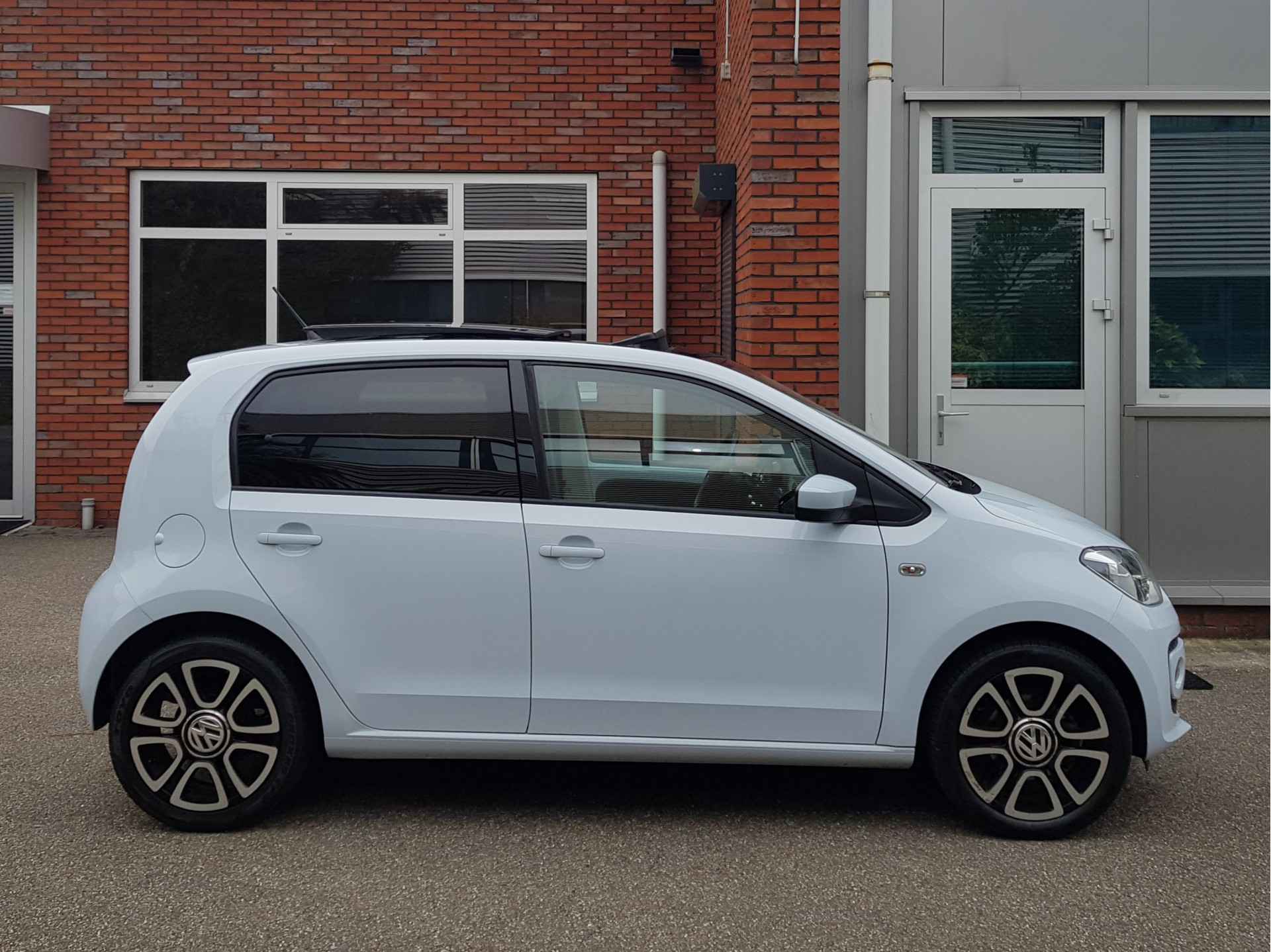 Volkswagen up!